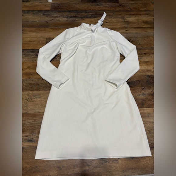 ✨ Elegant Calvin Klein White Midi Dress – Size 4 ✨ - Picture 2 of 9